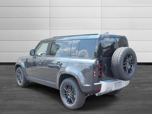 2025 Land Rover Defender 110 P300