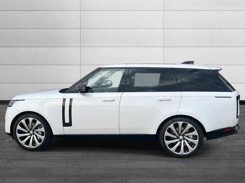 2025 Land Rover Range Rover P530 SE