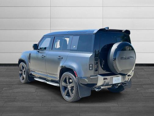 Carpathian Grey Premium Metallic 2023 Land Rover Defender 110 Carpathian Edition