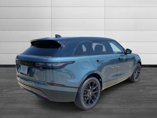 2026 Land Rover Range Rover Velar P250 SE R-Dynamic