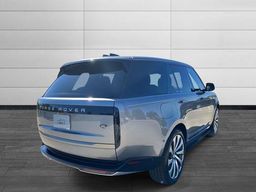 2023 Land Rover Range Rover P400 SE