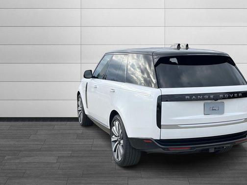 2023 Land Rover Range Rover SV