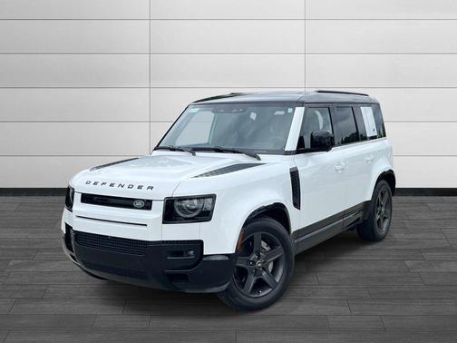 Fuji White 2024 Land Rover Defender 110 P400 X-Dynamic SE