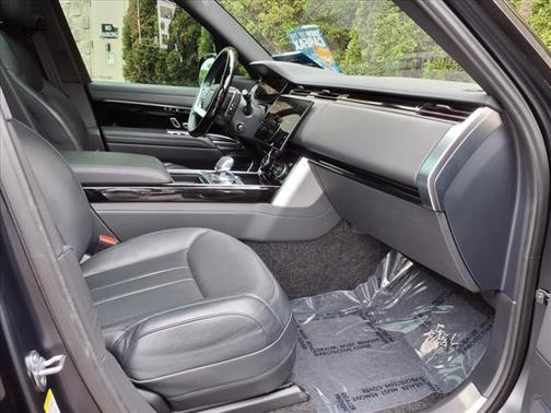 2023 Land Rover Range Rover P530 SE LWB