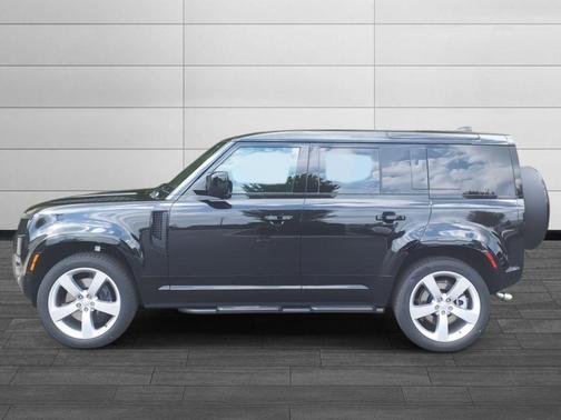 2025 Land Rover Defender 110 P500 X-Dynamic SE