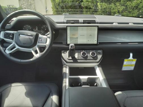 2025 Land Rover Defender 110 P500 X-Dynamic SE