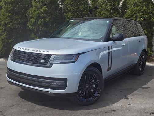 2025 Land Rover Range Rover P530 SE LWB