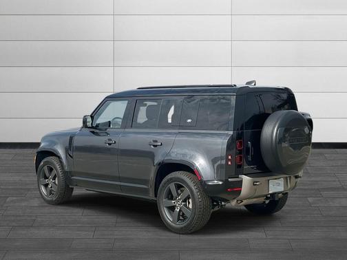 2023 Land Rover Defender 110 X-Dynamic SE