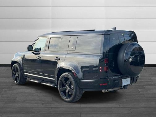 Santorini Black Metallic 2024 Land Rover Defender 130 P400 X-Dynamic SE