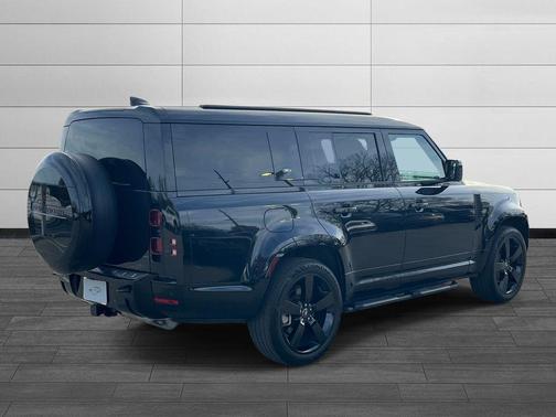 Santorini Black Metallic 2024 Land Rover Defender 130 P400 X-Dynamic SE