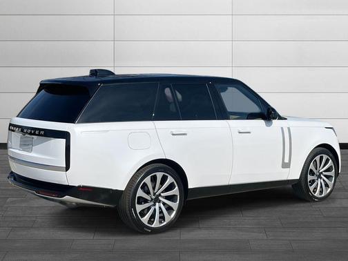 2026 Land Rover Range Rover P530 Autobiography