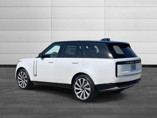 2026 Land Rover Range Rover P530 Autobiography