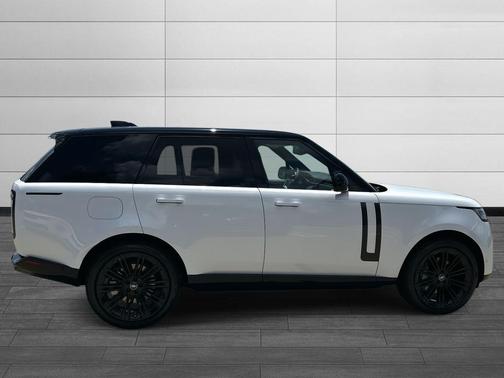 2025 Land Rover Range Rover P530 SE