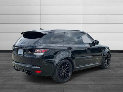 2017 Land Rover Range Rover Sport 5.0L Supercharged SVR