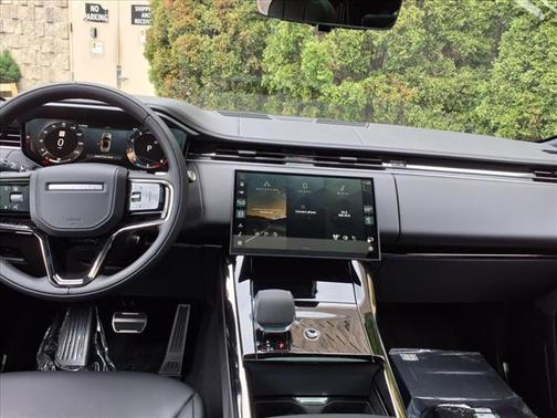 2025 Land Rover Range Rover Sport SE