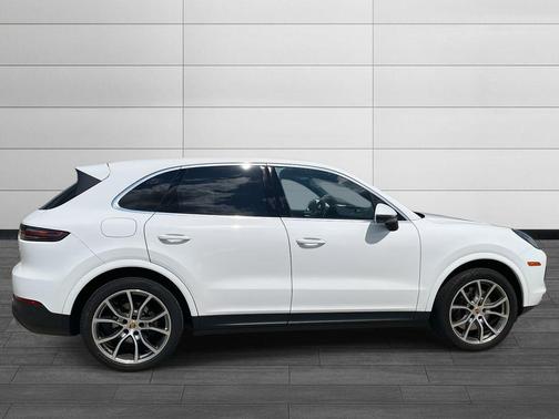 2021 Porsche Cayenne Base