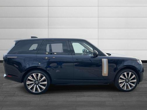 2023 Land Rover Range Rover SV