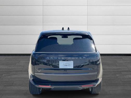 2026 Land Rover Range Rover P530 Autobiography