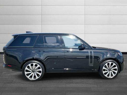 2026 Land Rover Range Rover P530 Autobiography