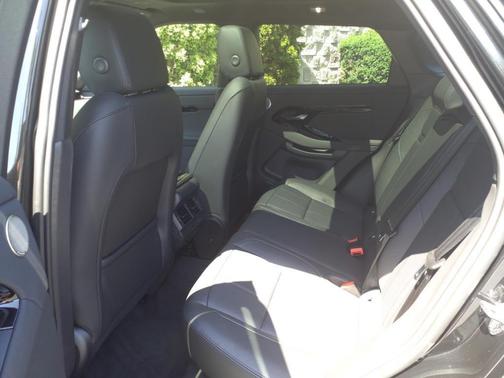 2025 Land Rover Range Rover Evoque Dynamic SE