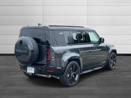 Carpathian Grey Premium Metallic 2025 Land Rover Defender 110 P400 X-Dynamic SE