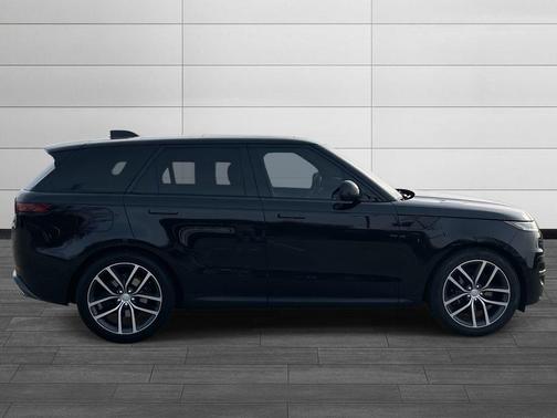 2023 Land Rover Range Rover Sport SE