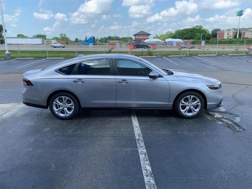 2025 Honda Accord LX 1.5T