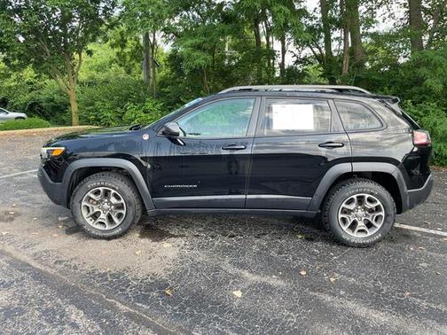 2020 Jeep Cherokee Trailhawk