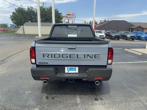 Sonic Gray Pearl 2026 Honda Ridgeline Black
