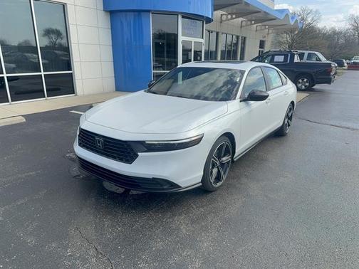 Platinum White Pearl 2026 Honda Accord Hybrid Sport