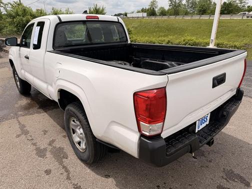 Super White 2017 Toyota Tacoma SR