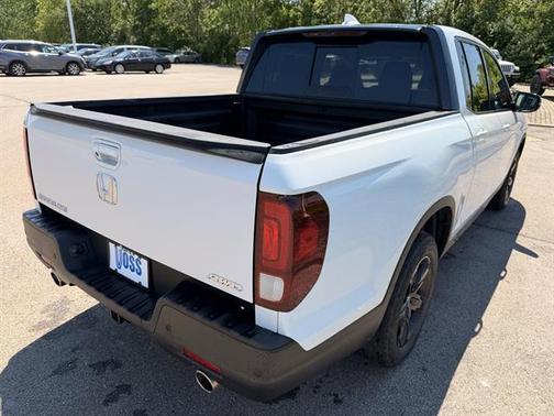 Platinum White Pearl 2023 Honda Ridgeline Black