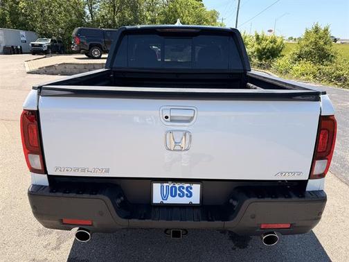 Platinum White Pearl 2023 Honda Ridgeline Black