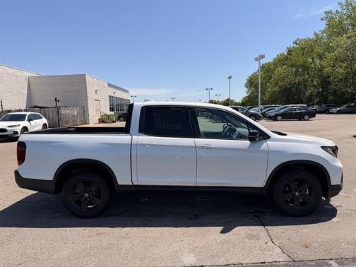 Platinum White Pearl 2023 Honda Ridgeline Black