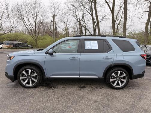 SONIC GRAY 2024 Honda Pilot Elite