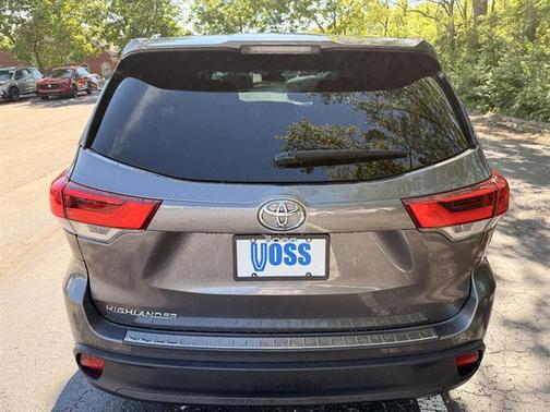 Predawn Gray Mica 2019 Toyota Highlander LE I4