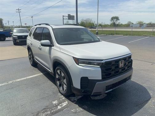 Platinum White Pearl 2026 Honda Pilot Elite