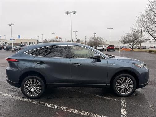 2021 Toyota Venza XLE