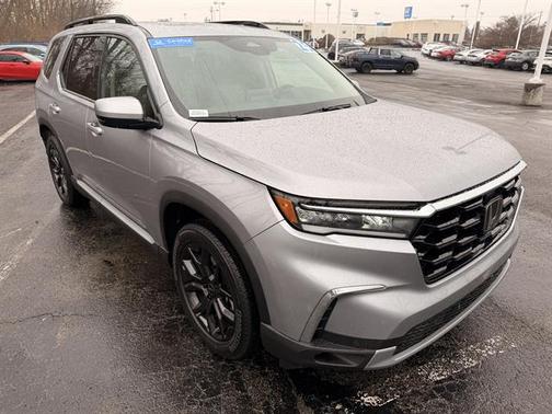 2025 Honda Pilot Touring 8-Passenger