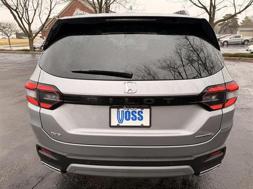 2025 Honda Pilot Touring 8-Passenger