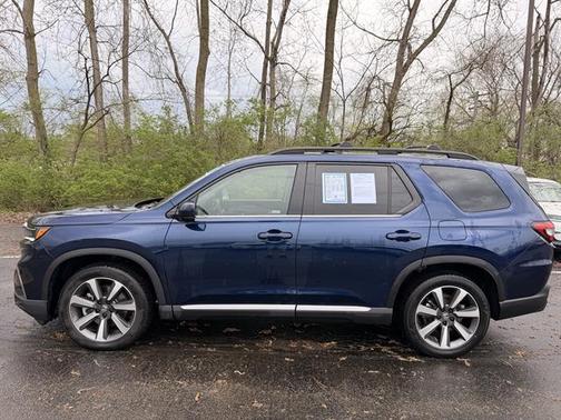 Obsidian Blue Pearl 2024 Honda Pilot Elite