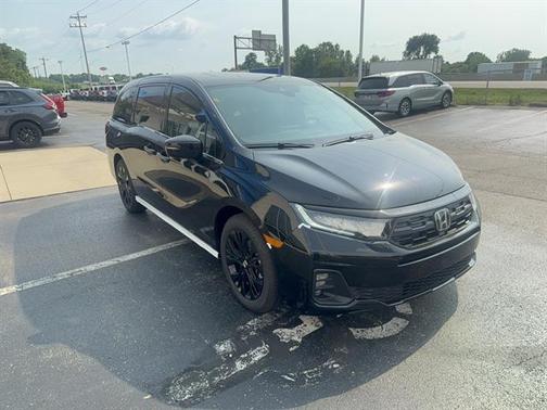 Crystal Black Pearl 2026 Honda Odyssey Sport-L