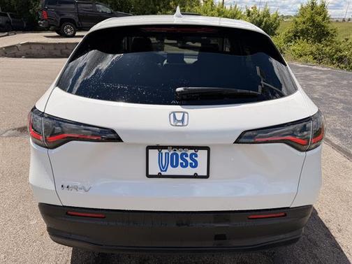 PLATINUM WHITE 2026 Honda HR-V LX