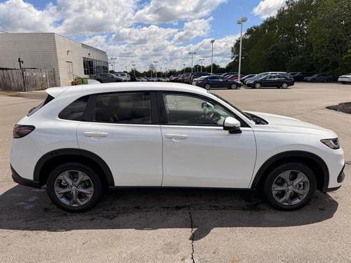 PLATINUM WHITE 2026 Honda HR-V LX