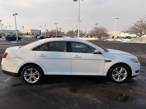 2013 Ford Taurus SEL