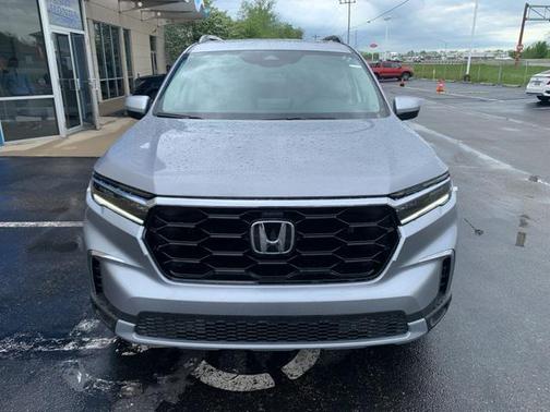 2025 Honda Pilot Touring 8-Passenger