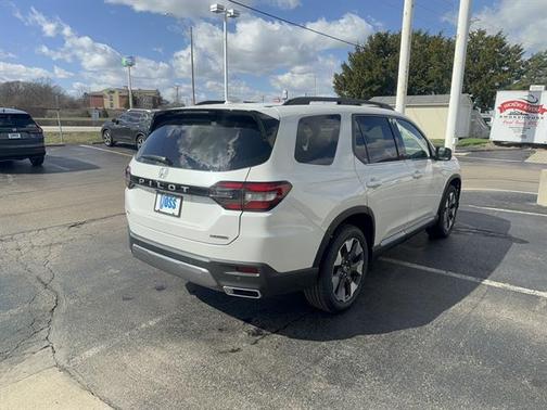 2026 Honda Pilot Touring 8-Passenger