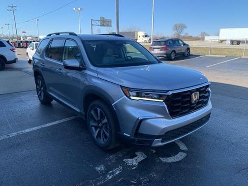 2025 Honda Pilot Touring 8-Passenger