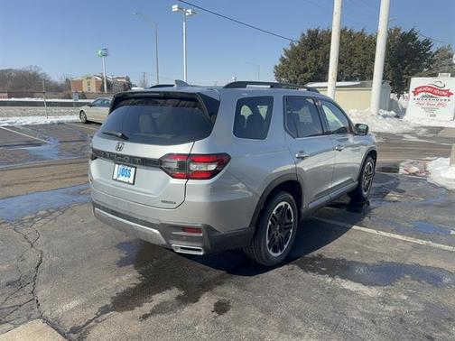2026 Honda Pilot Touring 8-Passenger