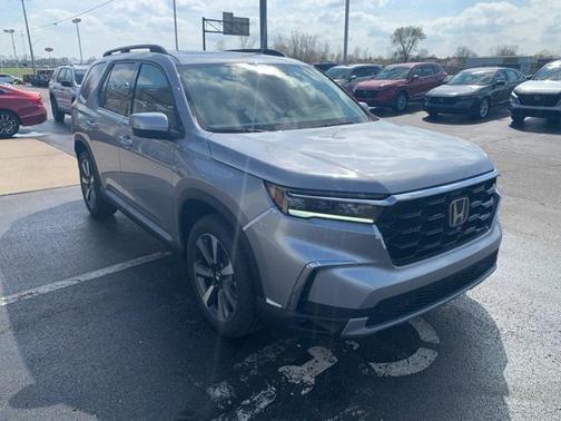 2025 Honda Pilot Touring 8-Passenger